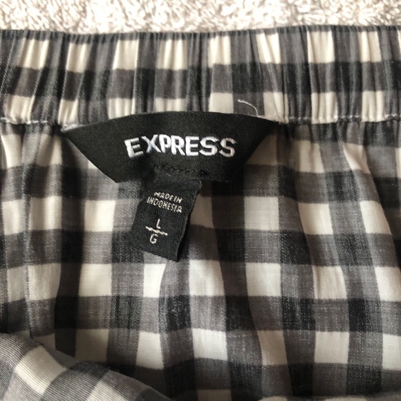 Gingham Print Ruffled Top - Picture 5 of 6